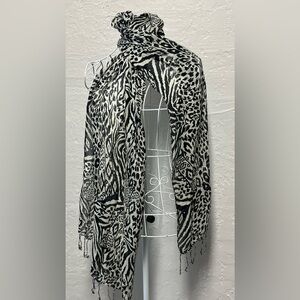 Big Buddha Black and White Leopard Print Pashmina NWT